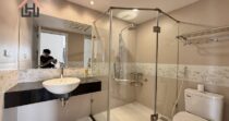 Lake-view 3 bedroom apartment in Tay Ho, Hanoi