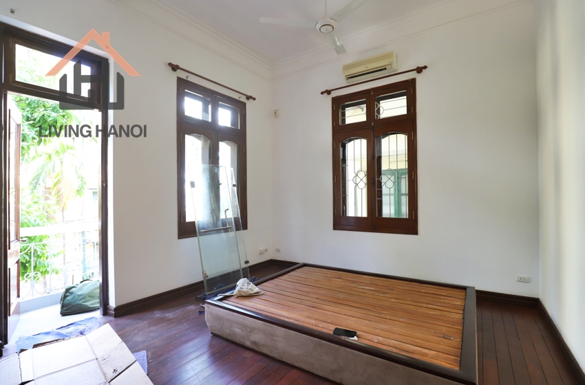 04 bedroom house with swimming pool for rent in Tay Ho, Hanoi 04 bedroom house with swimming pool for rent in Tay Ho, Hanoi