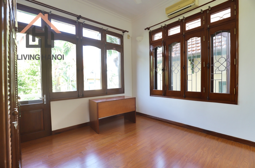 04 bedroom house with swimming pool for rent in Tay Ho, Hanoi 04 bedroom house with swimming pool for rent in Tay Ho, Hanoi
