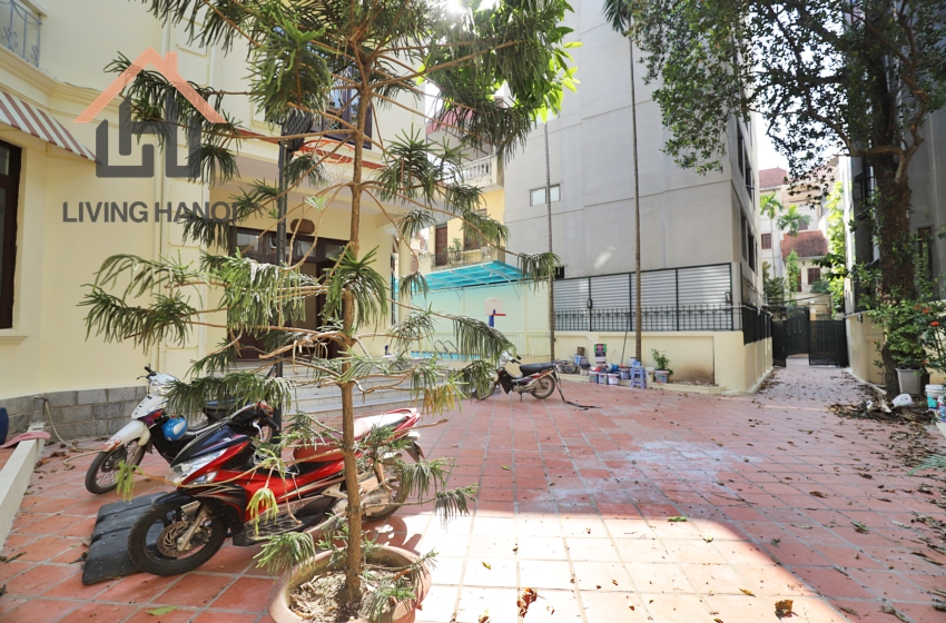04 bedroom house with swimming pool for rent in Tay Ho, Hanoi 04 bedroom house with swimming pool for rent in Tay Ho, Hanoi