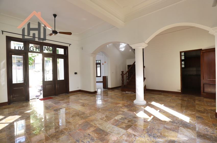 04 bedroom house with swimming pool for rent in Tay Ho, Hanoi 04 bedroom house with swimming pool for rent in Tay Ho, Hanoi