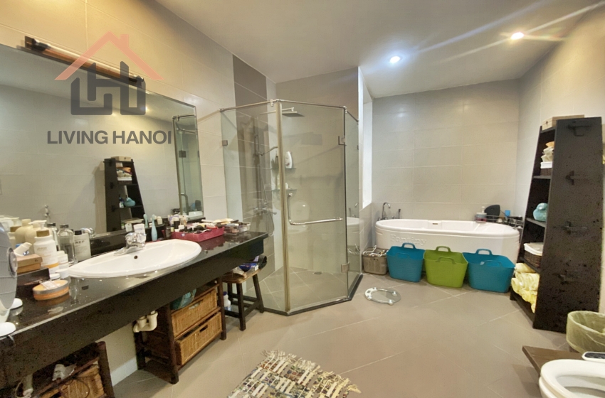 06 bedroom house for rent with swimming pool in Tay Ho area, Hanoi 06 bedroom house for rent with swimming pool in Tay Ho area, Hanoi