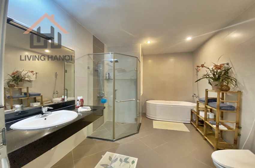 06 bedroom house for rent with swimming pool in Tay Ho area, Hanoi 06 bedroom house for rent with swimming pool in Tay Ho area, Hanoi