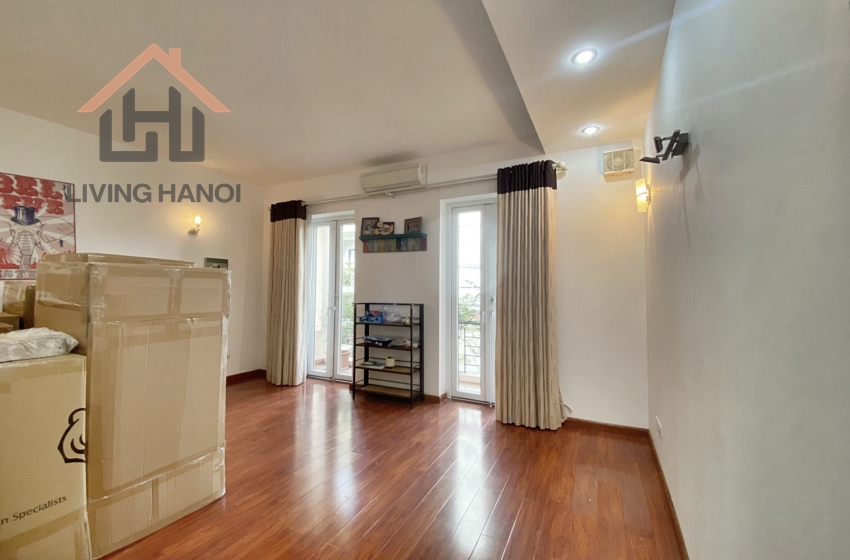 06 bedroom house for rent with swimming pool in Tay Ho area, Hanoi 06 bedroom house for rent with swimming pool in Tay Ho area, Hanoi