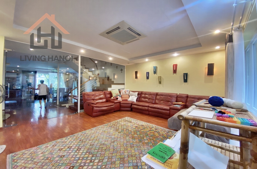 06 bedroom house for rent with swimming pool in Tay Ho area, Hanoi 06 bedroom house for rent with swimming pool in Tay Ho area, Hanoi