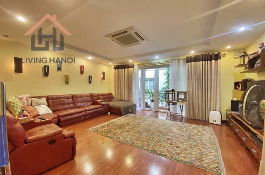 06 bedroom house for rent with swimming pool in Tay Ho area, Hanoi 06 bedroom house for rent with swimming pool in Tay Ho area, Hanoi