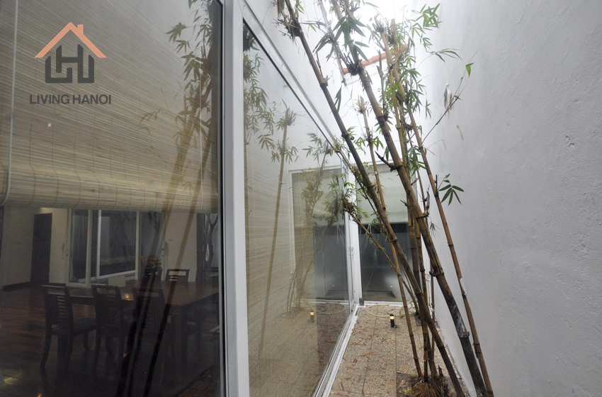 1 Level house with yard, 3 bedroom for rent in Dang Thai Mai, Tay Ho 1 Level house with yard, 3 bedroom for rent in Dang Thai Mai, Tay Ho