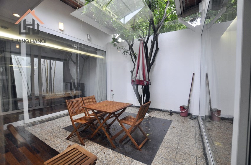 1 Level house with yard, 3 bedroom for rent in Dang Thai Mai, Tay Ho 1 Level house with yard, 3 bedroom for rent in Dang Thai Mai, Tay Ho