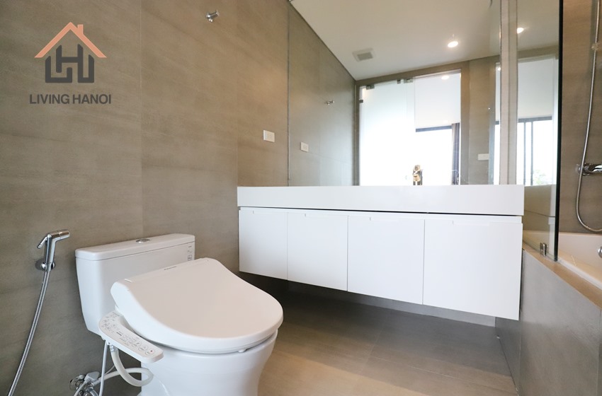 8th floor – Full of light and modern 2 bedroom apartment in Tay Ho, Hanoi 8th floor – Full of light and modern 2 bedroom apartment in Tay Ho, Hanoi
