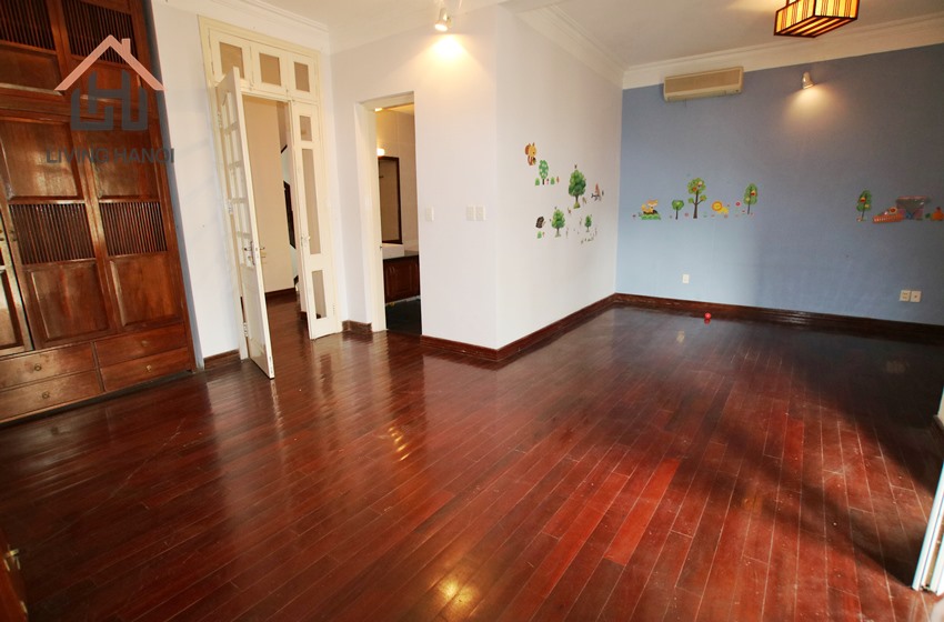 A nice house 03 bedrooms for rent in Tay Ho area, Hanoi. A nice house 03 bedrooms for rent in Tay Ho area, Hanoi.