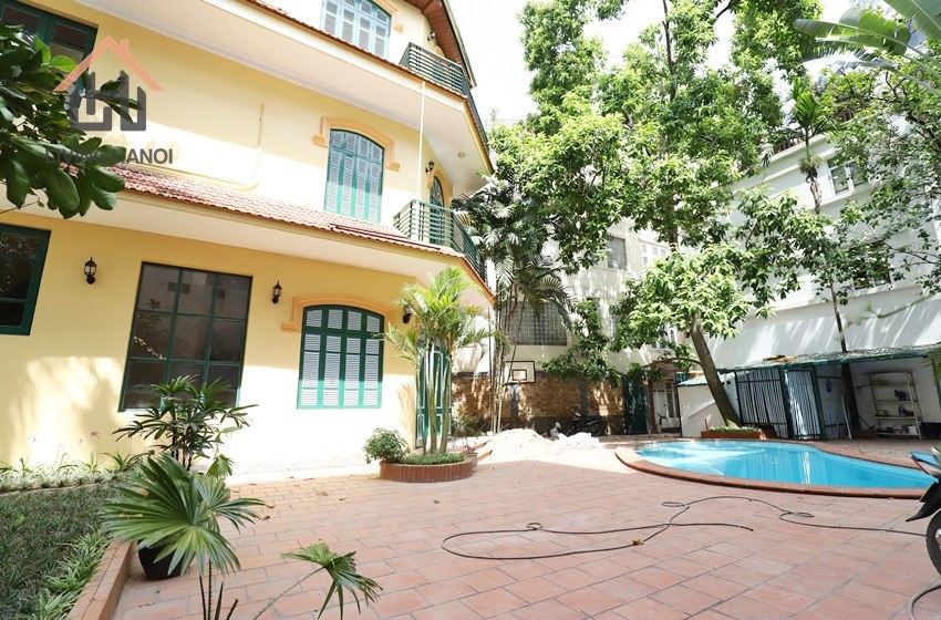A short walk to EVERYTHING – this villa is ready for any renter A short walk to EVERYTHING – this villa is ready for any renter