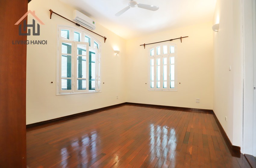A short walk to EVERYTHING – this villa is ready for any renter A short walk to EVERYTHING – this villa is ready for any renter