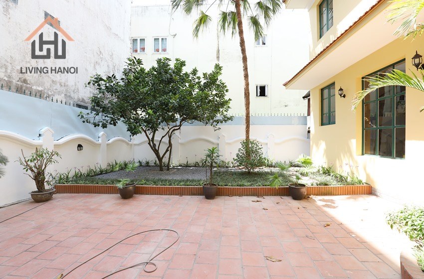 A short walk to EVERYTHING – this villa is ready for any renter A short walk to EVERYTHING – this villa is ready for any renter