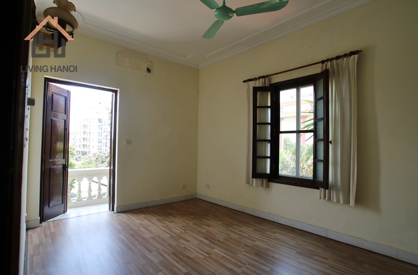AVAILABLE NOW – Big house with 04 bedrooms for rent in Tay Ho, Hanoi AVAILABLE NOW – Big house with 04 bedrooms for rent in Tay Ho, Hanoi
