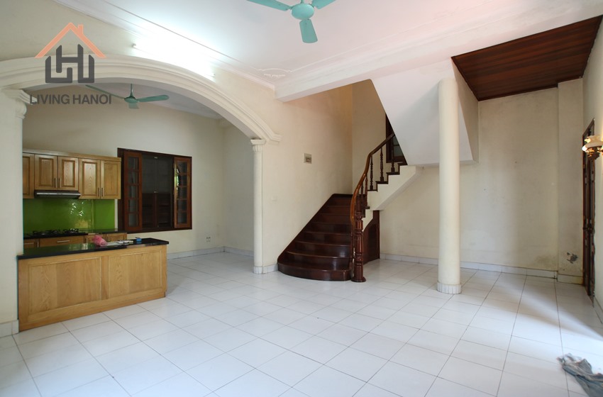 AVAILABLE NOW – Big house with 04 bedrooms for rent in Tay Ho, Hanoi AVAILABLE NOW – Big house with 04 bedrooms for rent in Tay Ho, Hanoi