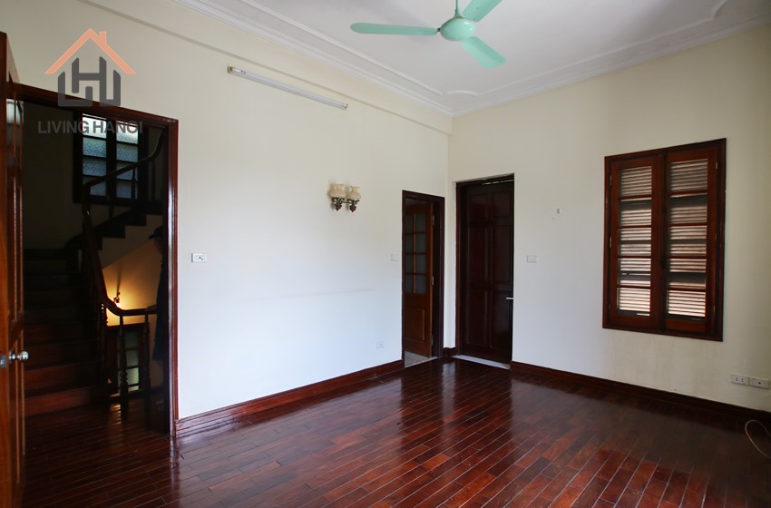 AVAILABLE NOW – Big house with 04 bedrooms for rent in Tay Ho, Hanoi AVAILABLE NOW – Big house with 04 bedrooms for rent in Tay Ho, Hanoi