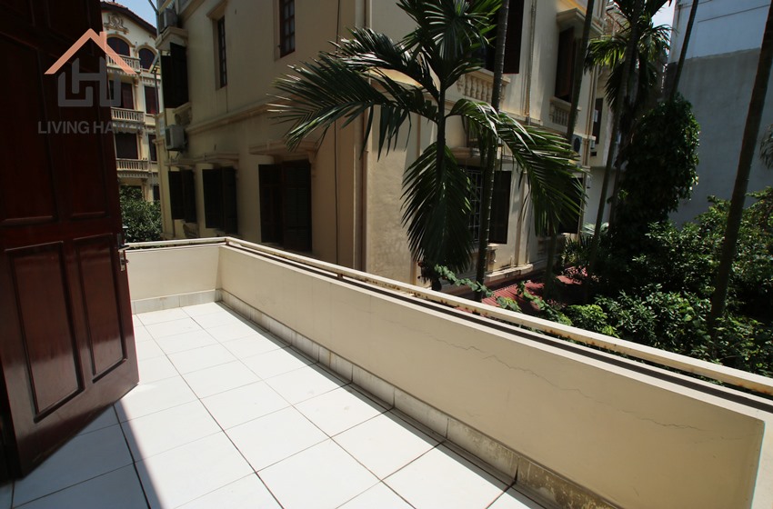 AVAILABLE NOW – Big house with 04 bedrooms for rent in Tay Ho, Hanoi AVAILABLE NOW – Big house with 04 bedrooms for rent in Tay Ho, Hanoi