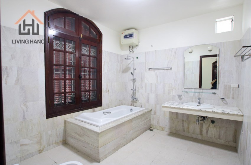 Beautiful and spacious house with stunning lake view in Tay Ho district, Hanoi Beautiful and spacious house with stunning lake view in Tay Ho district, Hanoi