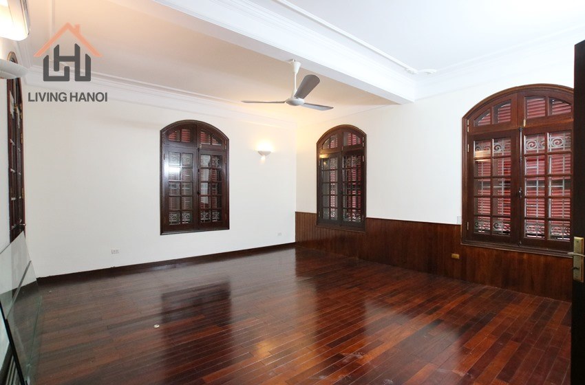 Beautiful and spacious house with stunning lake view in Tay Ho district, Hanoi Beautiful and spacious house with stunning lake view in Tay Ho district, Hanoi