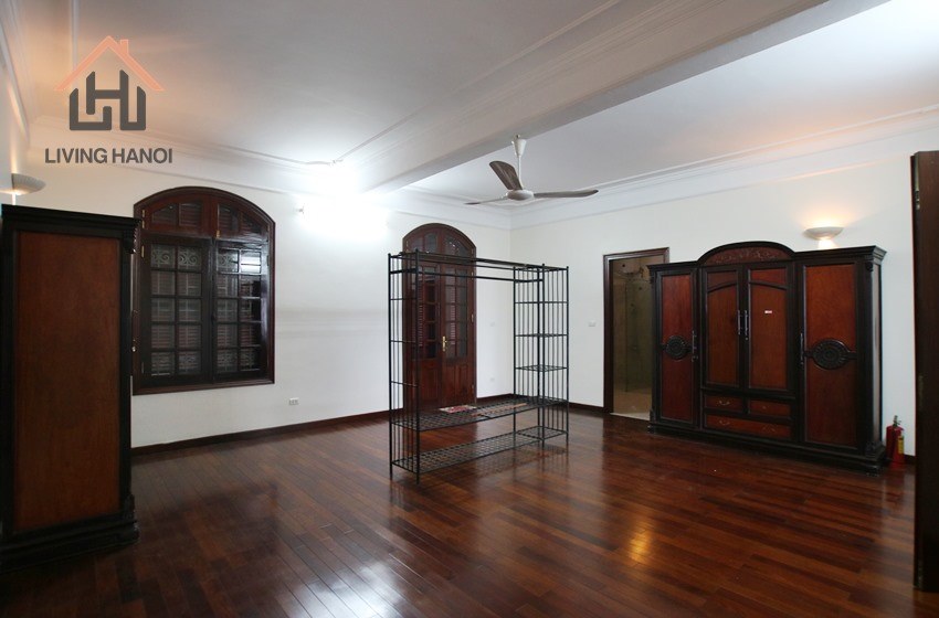 Beautiful and spacious house with stunning lake view in Tay Ho district, Hanoi Beautiful and spacious house with stunning lake view in Tay Ho district, Hanoi