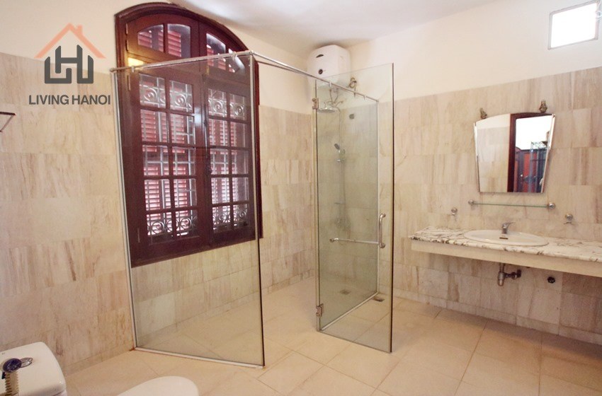 Beautiful and spacious house with stunning lake view in Tay Ho district, Hanoi Beautiful and spacious house with stunning lake view in Tay Ho district, Hanoi