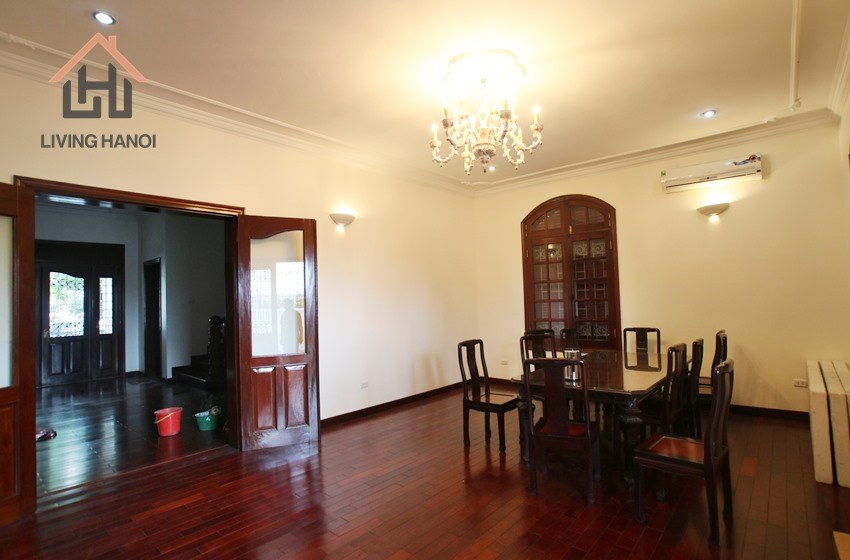 Beautiful and spacious house with stunning lake view in Tay Ho district, Hanoi Beautiful and spacious house with stunning lake view in Tay Ho district, Hanoi