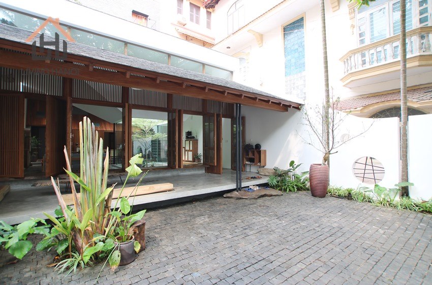 Beautiful and style villa for rent in Tay Ho, Hanoi. Beautiful and style villa for rent in Tay Ho, Hanoi.
