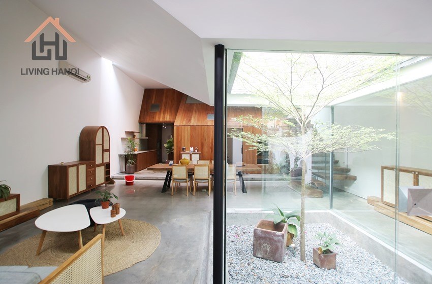 Beautiful and style villa for rent in Tay Ho, Hanoi. Beautiful and style villa for rent in Tay Ho, Hanoi.
