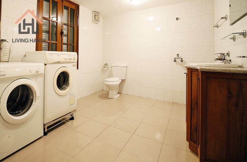 Beautiful four bedroom villa for rent in Tay Ho street, Tay Ho, Hanoi Beautiful four bedroom villa for rent in Tay Ho street, Tay Ho, Hanoi