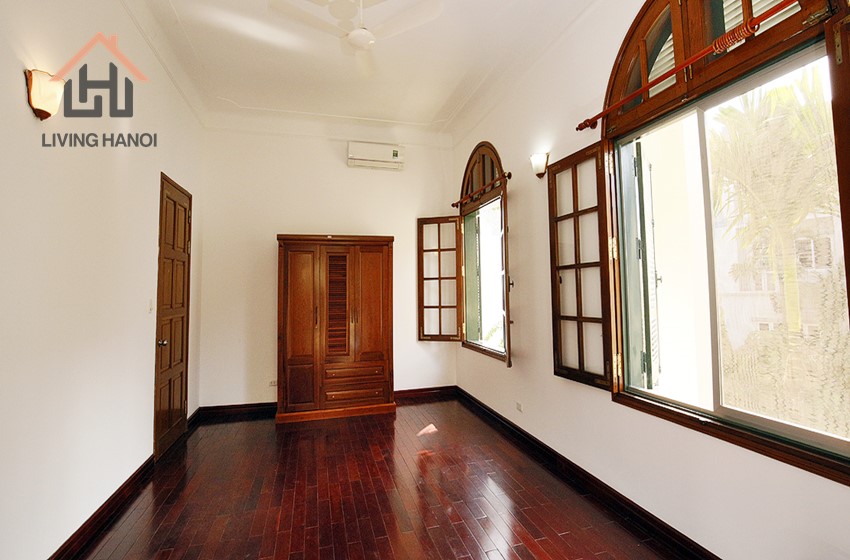 Beautiful four bedroom villa for rent in Tay Ho street, Tay Ho, Hanoi Beautiful four bedroom villa for rent in Tay Ho street, Tay Ho, Hanoi
