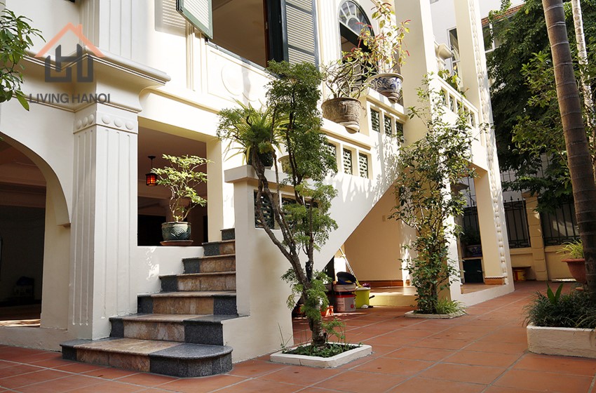 Beautiful four bedroom villa for rent in Tay Ho street, Tay Ho, Hanoi Beautiful four bedroom villa for rent in Tay Ho street, Tay Ho, Hanoi