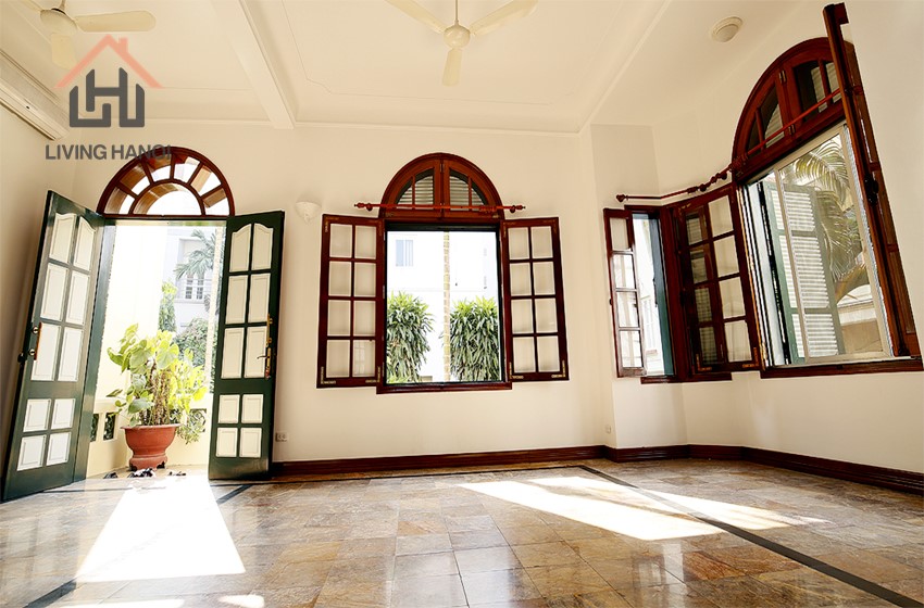 Beautiful four bedroom villa for rent in Tay Ho street, Tay Ho, Hanoi Beautiful four bedroom villa for rent in Tay Ho street, Tay Ho, Hanoi
