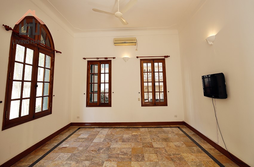 Beautiful four bedroom villa for rent in Tay Ho street, Tay Ho, Hanoi Beautiful four bedroom villa for rent in Tay Ho street, Tay Ho, Hanoi