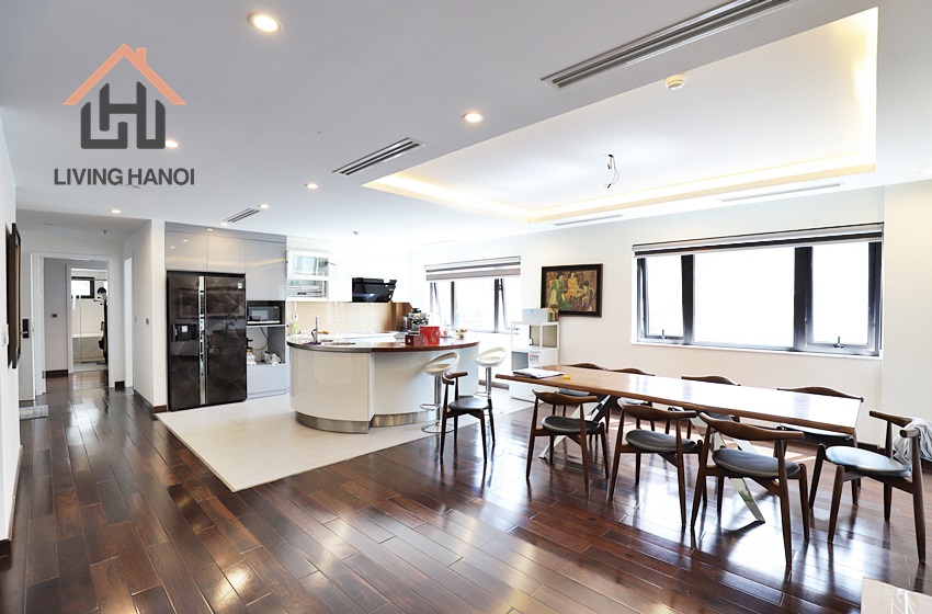 Beautiful lake-view apartment for rent in Tu Hoa, Tay Ho, Hanoi Beautiful lake-view apartment for rent in Tu Hoa, Tay Ho, Hanoi
