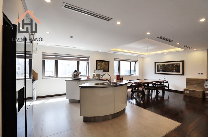 Beautiful lake-view apartment for rent in Tu Hoa, Tay Ho, Hanoi Beautiful lake-view apartment for rent in Tu Hoa, Tay Ho, Hanoi