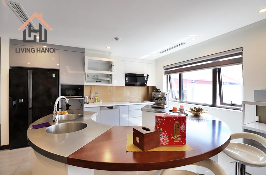 Beautiful lake-view apartment for rent in Tu Hoa, Tay Ho, Hanoi Beautiful lake-view apartment for rent in Tu Hoa, Tay Ho, Hanoi