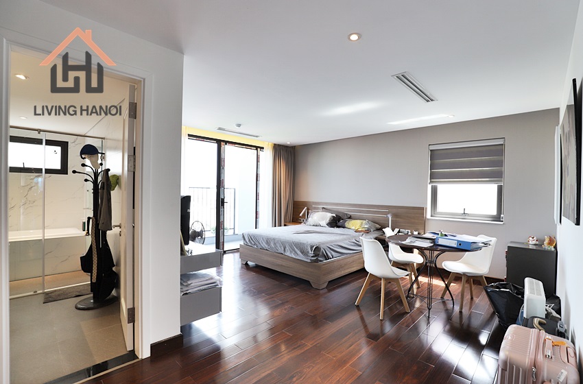 Beautiful lake-view apartment for rent in Tu Hoa, Tay Ho, Hanoi Beautiful lake-view apartment for rent in Tu Hoa, Tay Ho, Hanoi