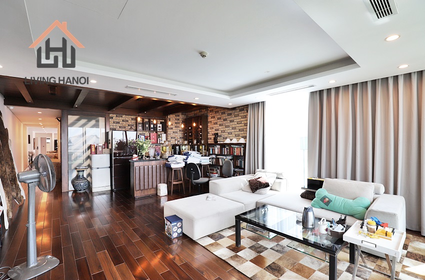 Beautiful lake-view apartment for rent in Tu Hoa, Tay Ho, Hanoi Beautiful lake-view apartment for rent in Tu Hoa, Tay Ho, Hanoi