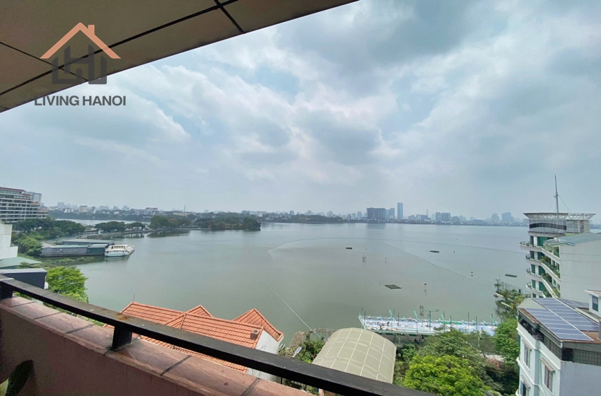 Beautiful lakeview apartment with balcony, Yen Phu street, Hanoi Beautiful lakeview apartment with balcony, Yen Phu street, Hanoi