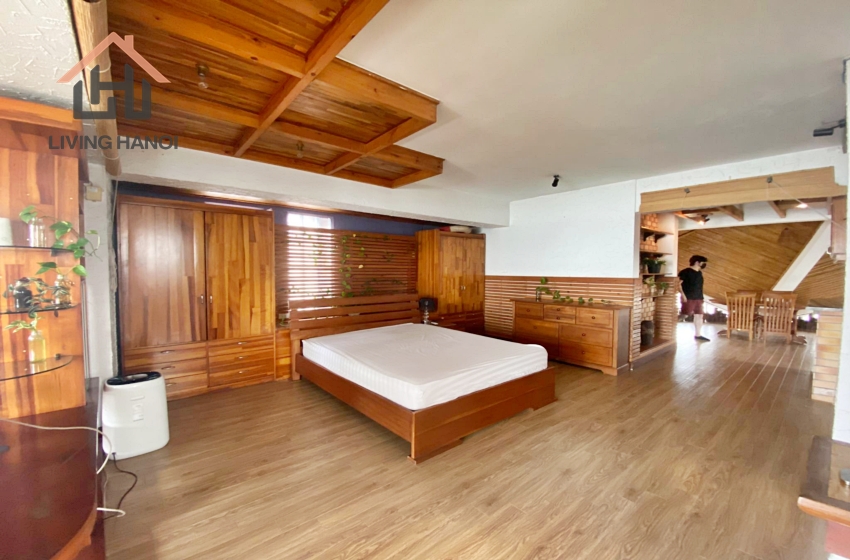 Beautiful lakeview apartment with balcony, Yen Phu street, Hanoi Beautiful lakeview apartment with balcony, Yen Phu street, Hanoi