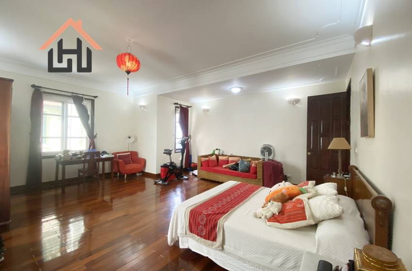 Beautiful swimming pool villa for rent in To Ngoc Van, Tay Ho Beautiful swimming pool villa for rent in To Ngoc Van, Tay Ho