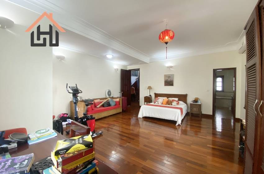 Beautiful swimming pool villa for rent in To Ngoc Van, Tay Ho Beautiful swimming pool villa for rent in To Ngoc Van, Tay Ho