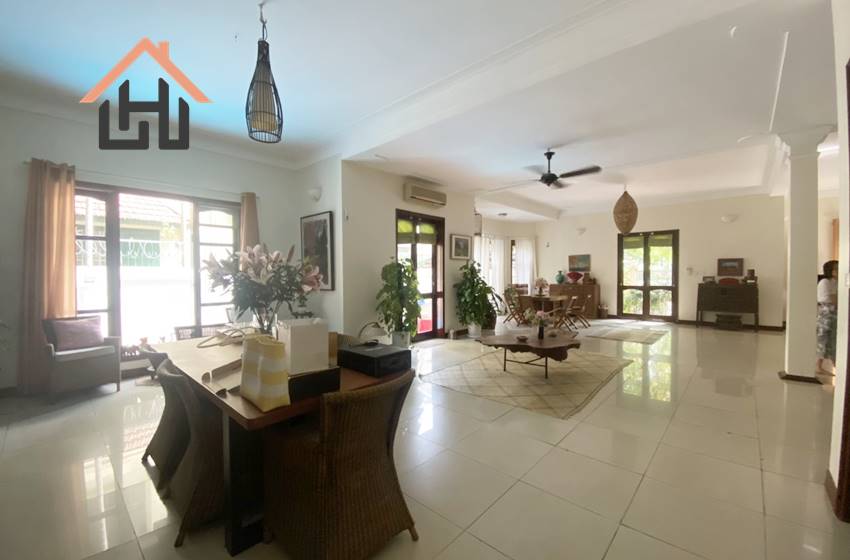 Beautiful swimming pool villa for rent in To Ngoc Van, Tay Ho Beautiful swimming pool villa for rent in To Ngoc Van, Tay Ho