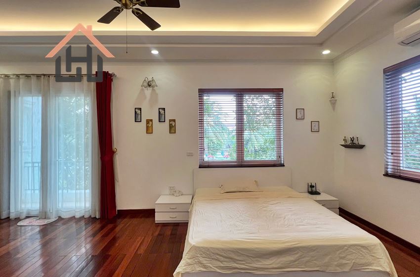 Beautiful villa for rent in Vinhomes Riverside, Hanoi Beautiful villa for rent in Vinhomes Riverside, Hanoi