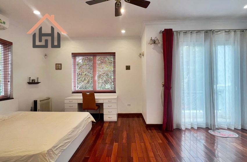 Beautiful villa for rent in Vinhomes Riverside, Hanoi Beautiful villa for rent in Vinhomes Riverside, Hanoi