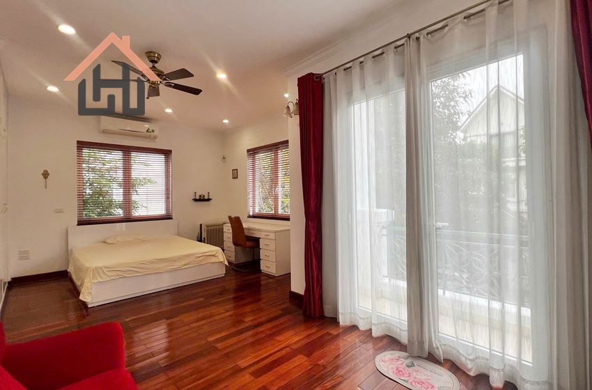 Beautiful villa for rent in Vinhomes Riverside, Hanoi Beautiful villa for rent in Vinhomes Riverside, Hanoi