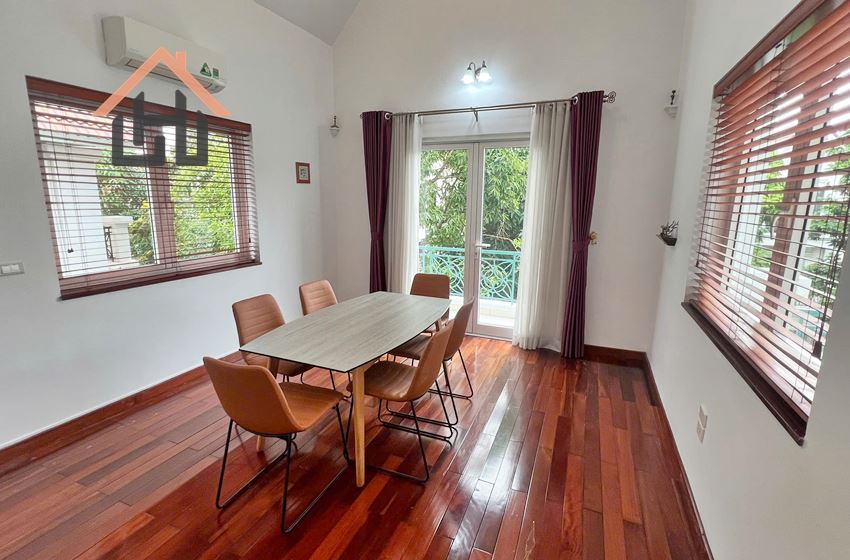 Beautiful villa for rent in Vinhomes Riverside, Hanoi Beautiful villa for rent in Vinhomes Riverside, Hanoi