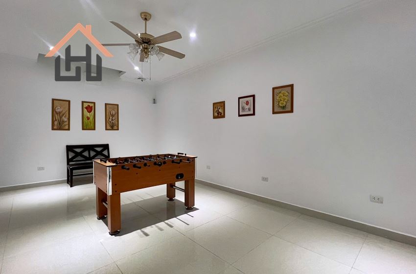 Beautiful villa for rent in Vinhomes Riverside, Hanoi Beautiful villa for rent in Vinhomes Riverside, Hanoi