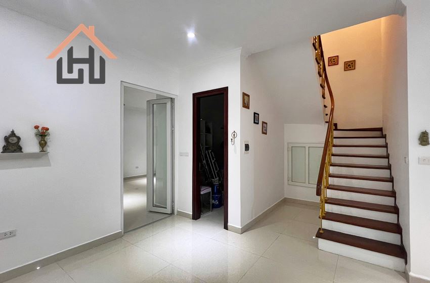 Beautiful villa for rent in Vinhomes Riverside, Hanoi Beautiful villa for rent in Vinhomes Riverside, Hanoi
