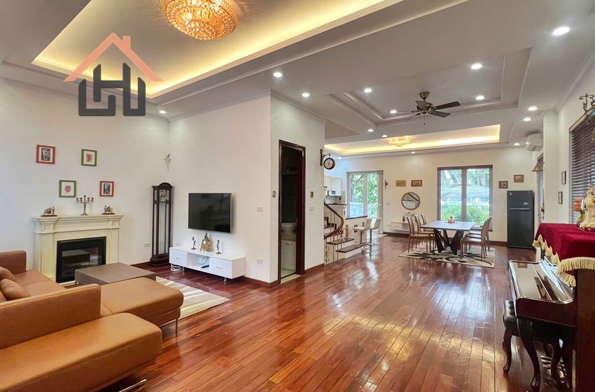 Beautiful villa for rent in Vinhomes Riverside, Hanoi Beautiful villa for rent in Vinhomes Riverside, Hanoi